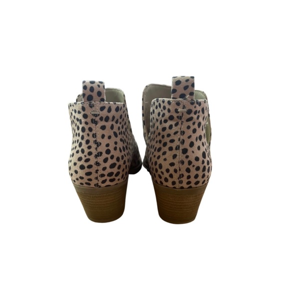 Women’s Universal Thread animal print ankle high booties - Picture 4 of 6